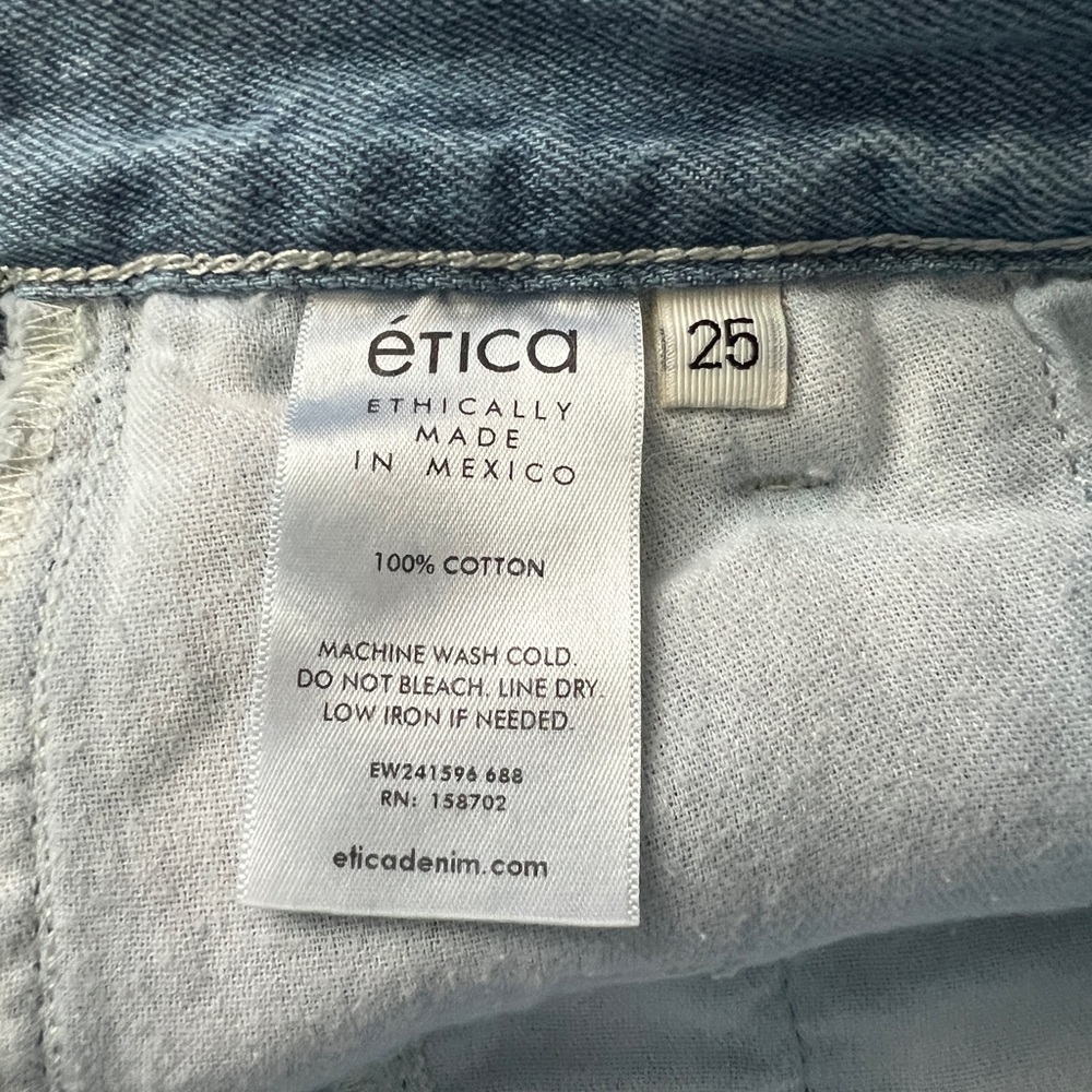 NWT Etica Anthropologie Ethereal Blue Max Pleated Denim Shorts Size 25 Reg. $128 - Picture 7 of 12
